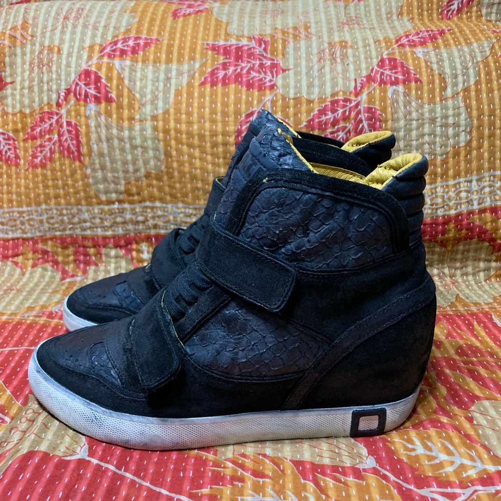 Anthro D.A.T.E. Suede Snakeskin Sneakers size 41